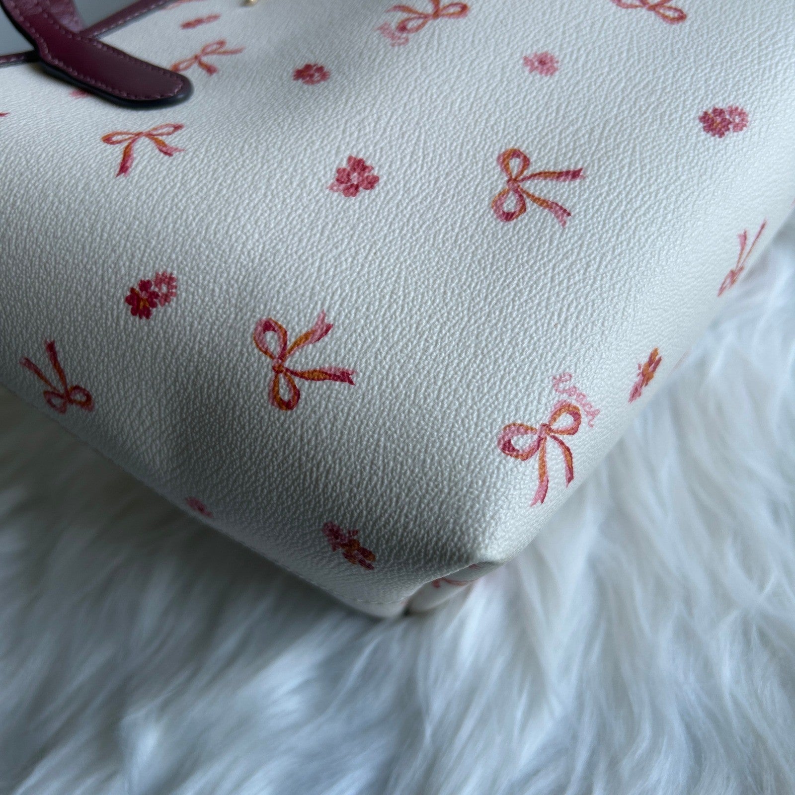 Coach Mini City Tote Chalk White Bow Floral Leather Shoulder Bag Good