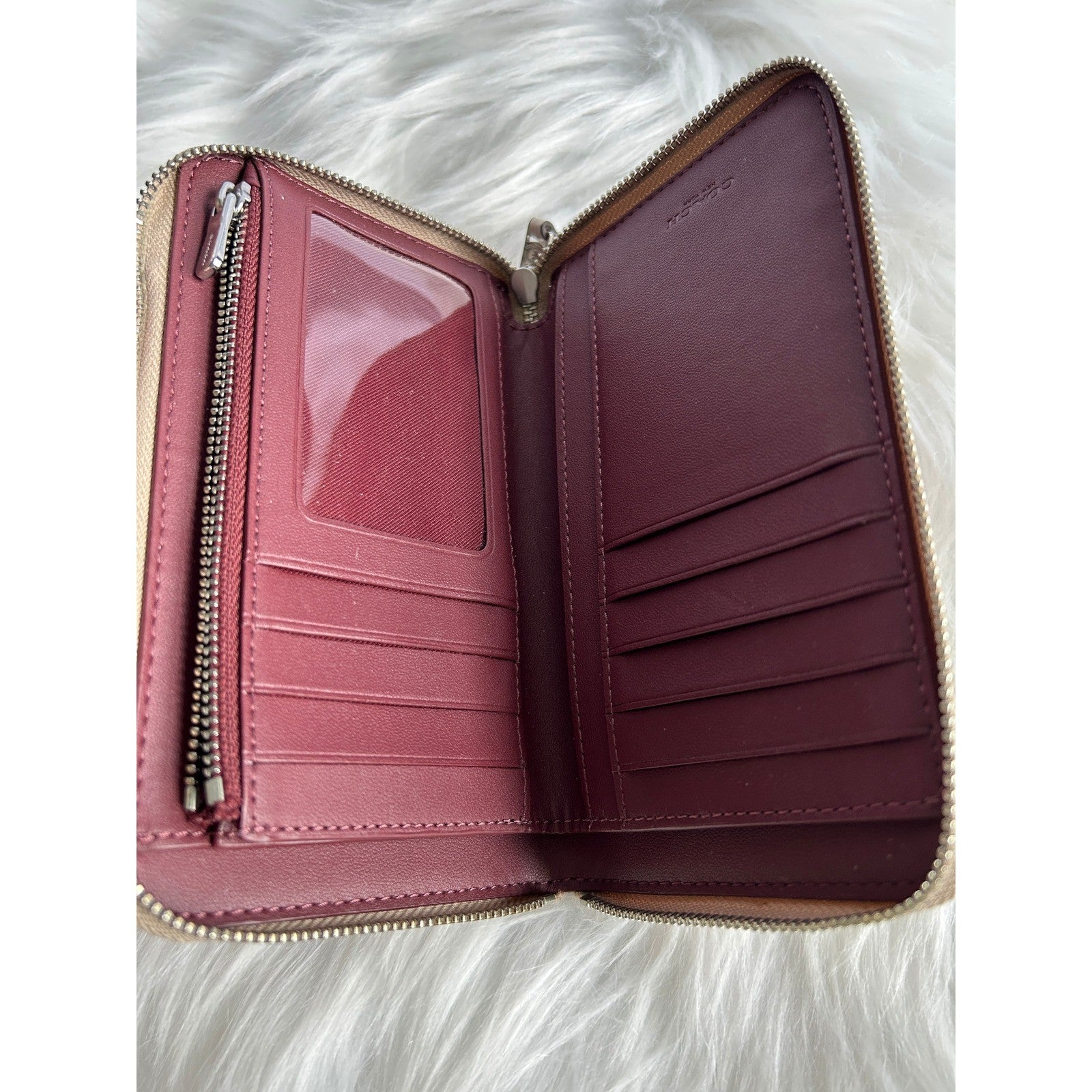 Coach Medium Zip Around Taupe Pebbled Leather Wallet Excellent