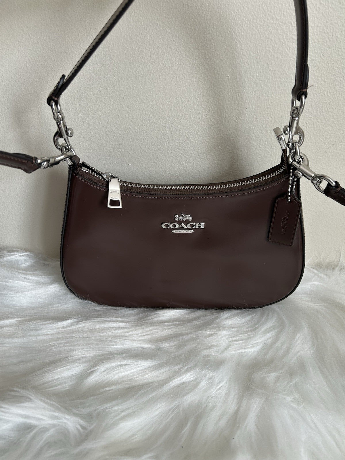 Coach Teri Shoulder Bag in Silver/Maple