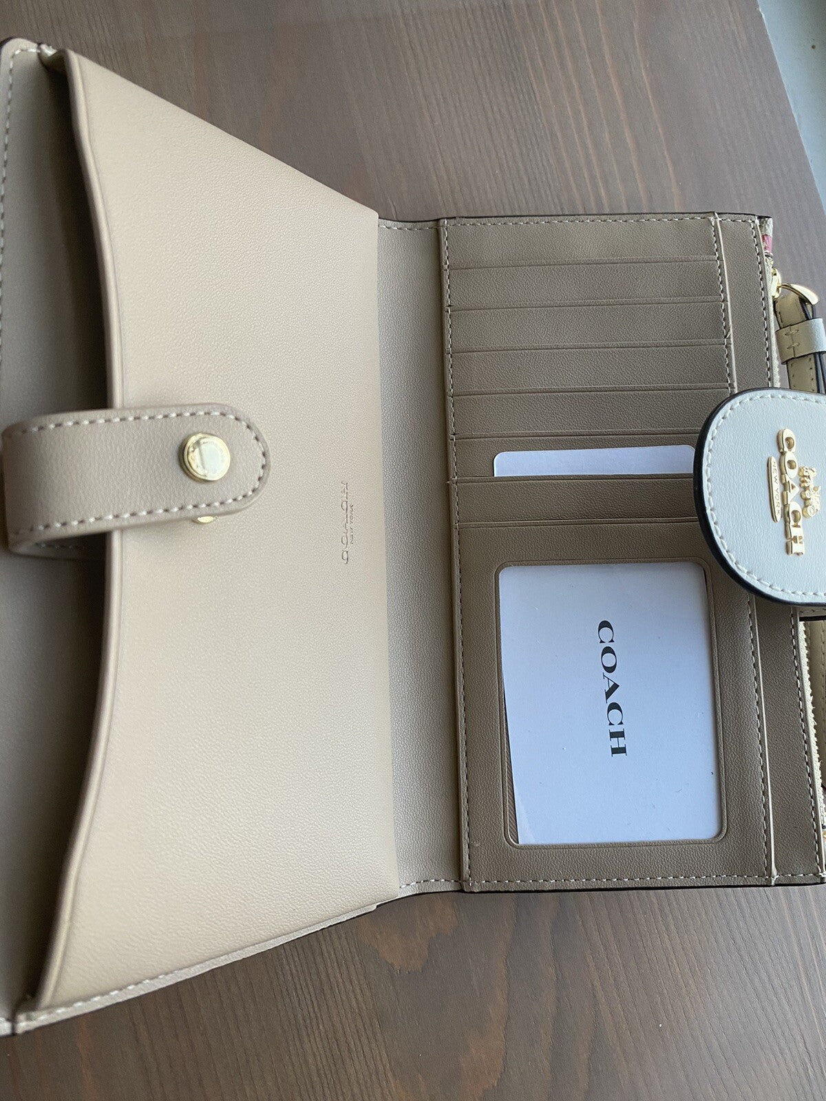 NWOT Coach Tech Wallet In Signature Canvas With Nostalgic Ditsy Print