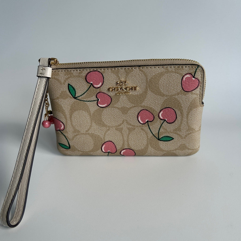 Coach Corner Zip Wristlet Khaki Pink Heart Cherry Canvas Leather Excellent