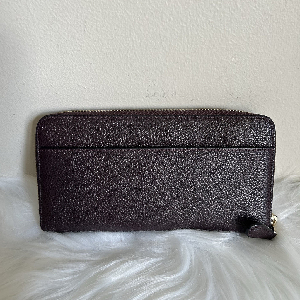 Coach Accordion Zip Dark Berry Pebbled Leather Wallet Excellent