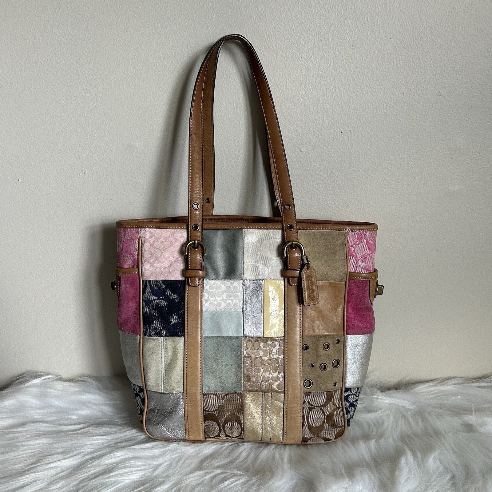Coach Holiday Patchwork Multi Mixed Leather Tote Bag B06Q-10001 Good