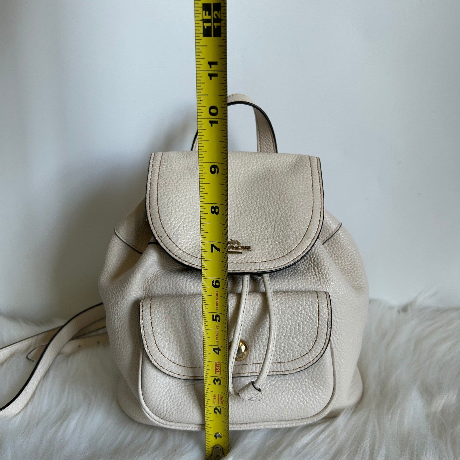 Coach Pennie Mini Backpack 22 Chalk White Pebbled Leather C4121 Good