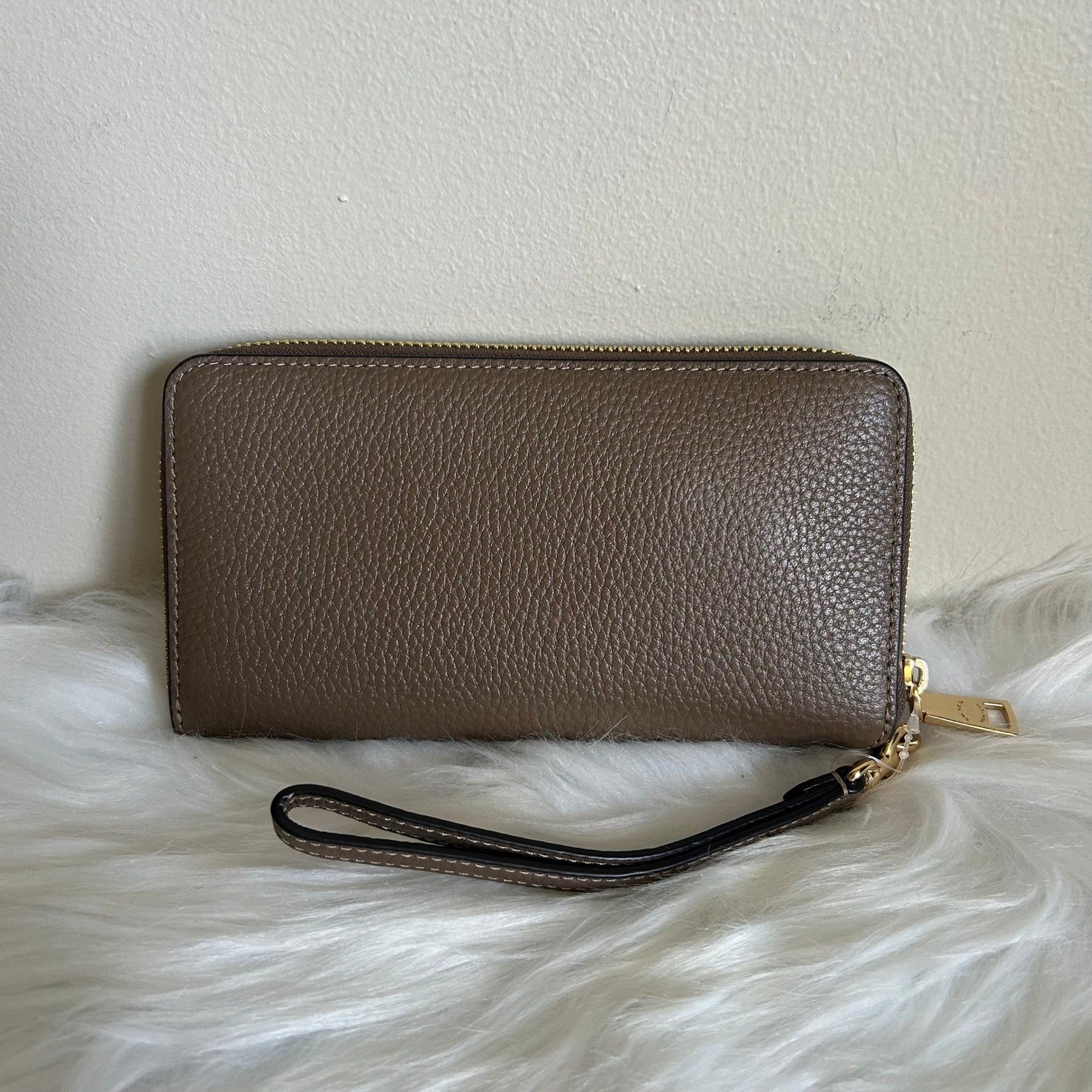 Coach Long Zip Around Wallet Dark Stone Pebbled Leather Wristlet NEW CBZ98