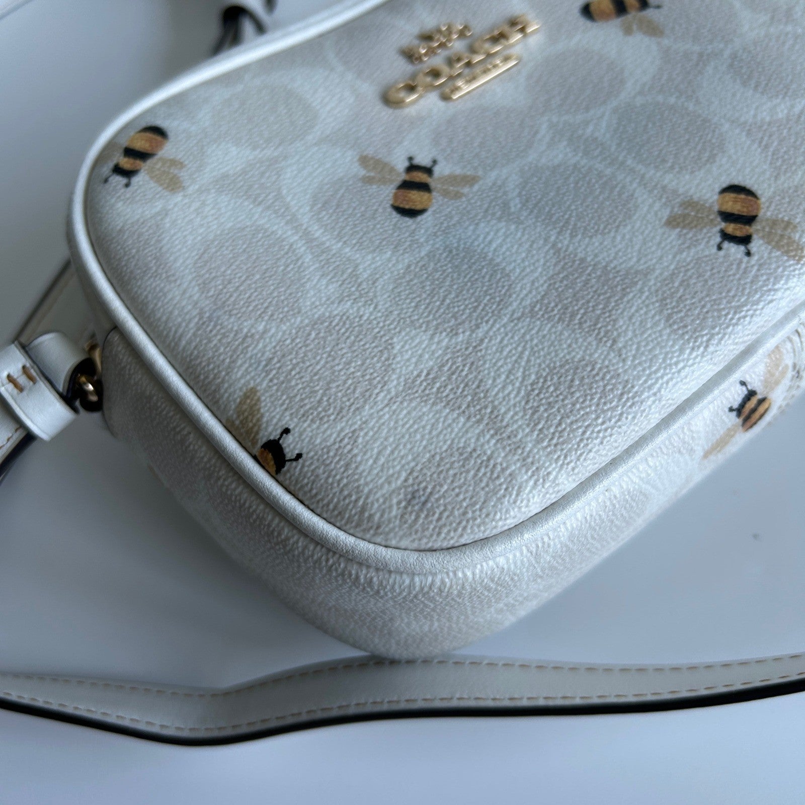 Coach Jamie Camera Bag Chalk White Bee Signature Canvas Leather Crossbody Good