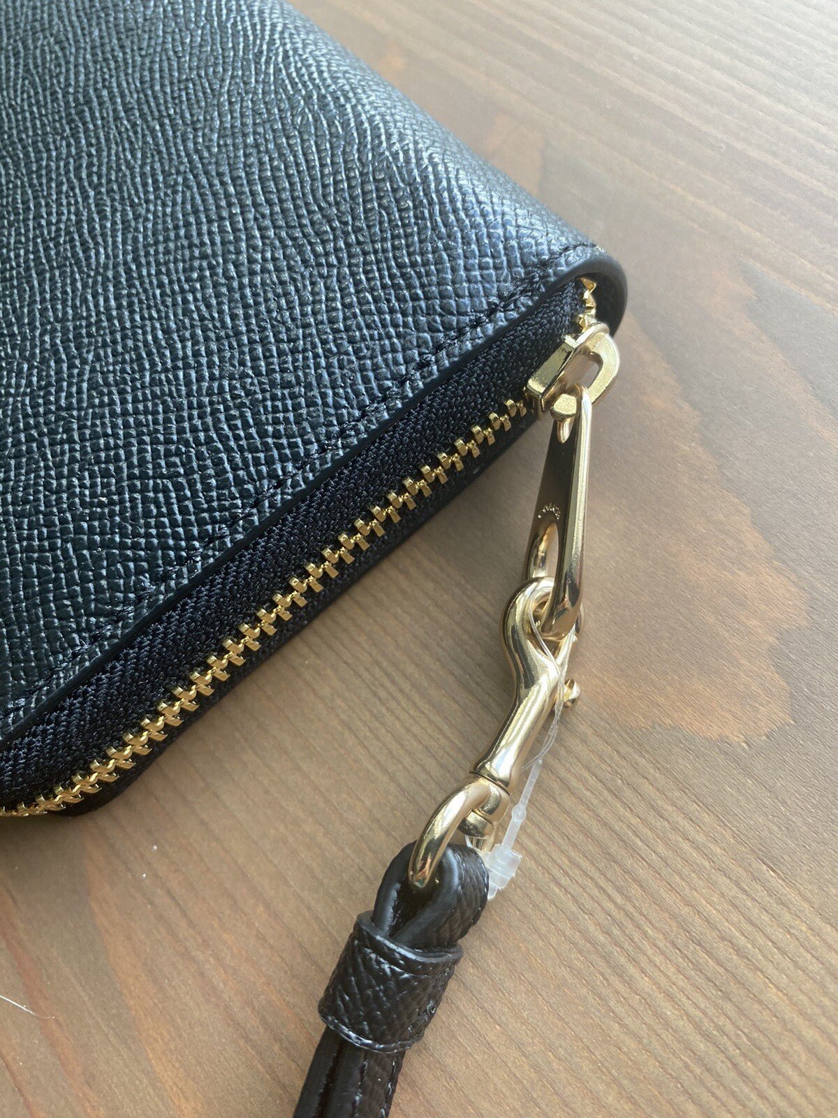 NWOT Coach Long Zip Around Wallet In Gold/Black
