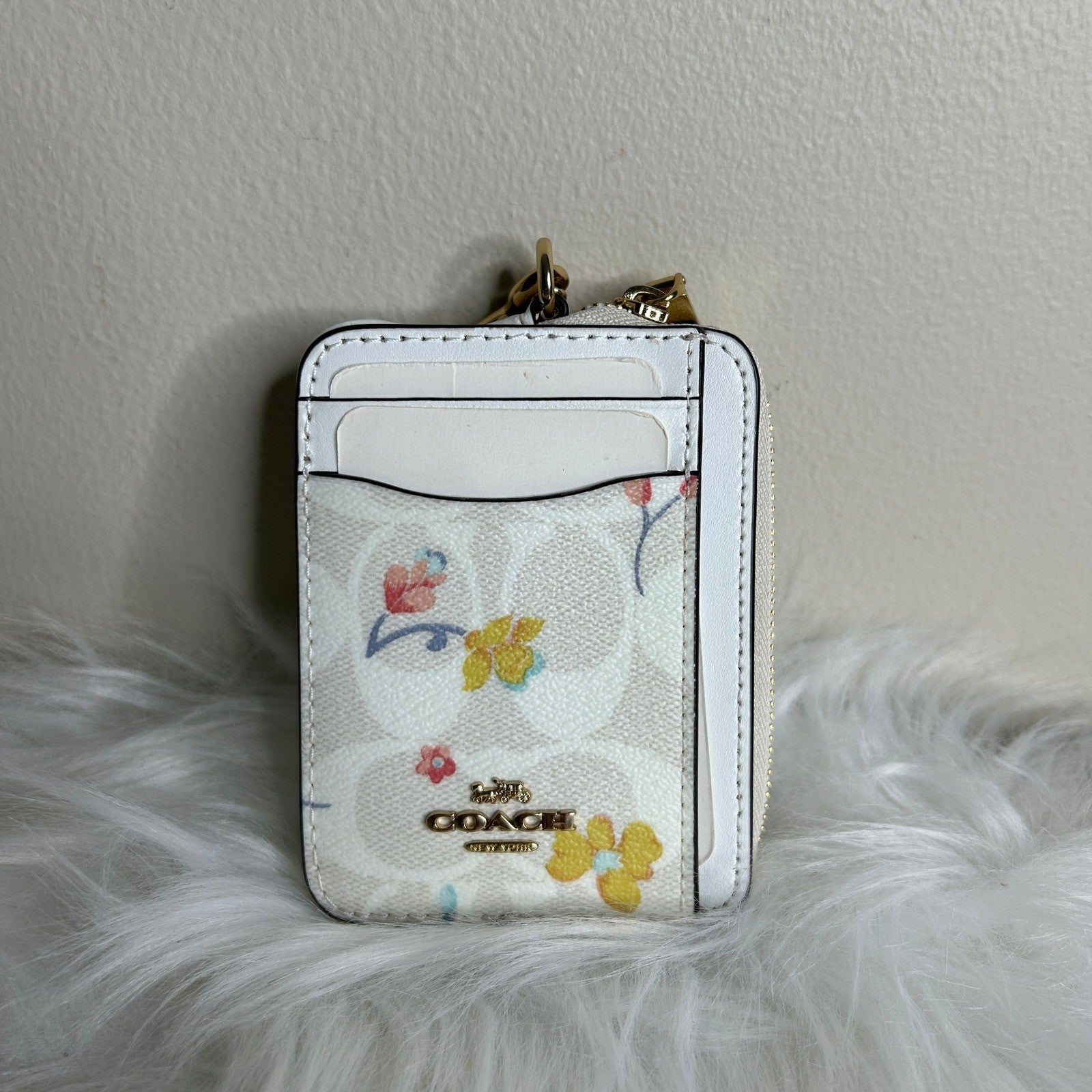 Coach Zip Card Case Chalk White Floral Signature Canvas Wallet Excellent