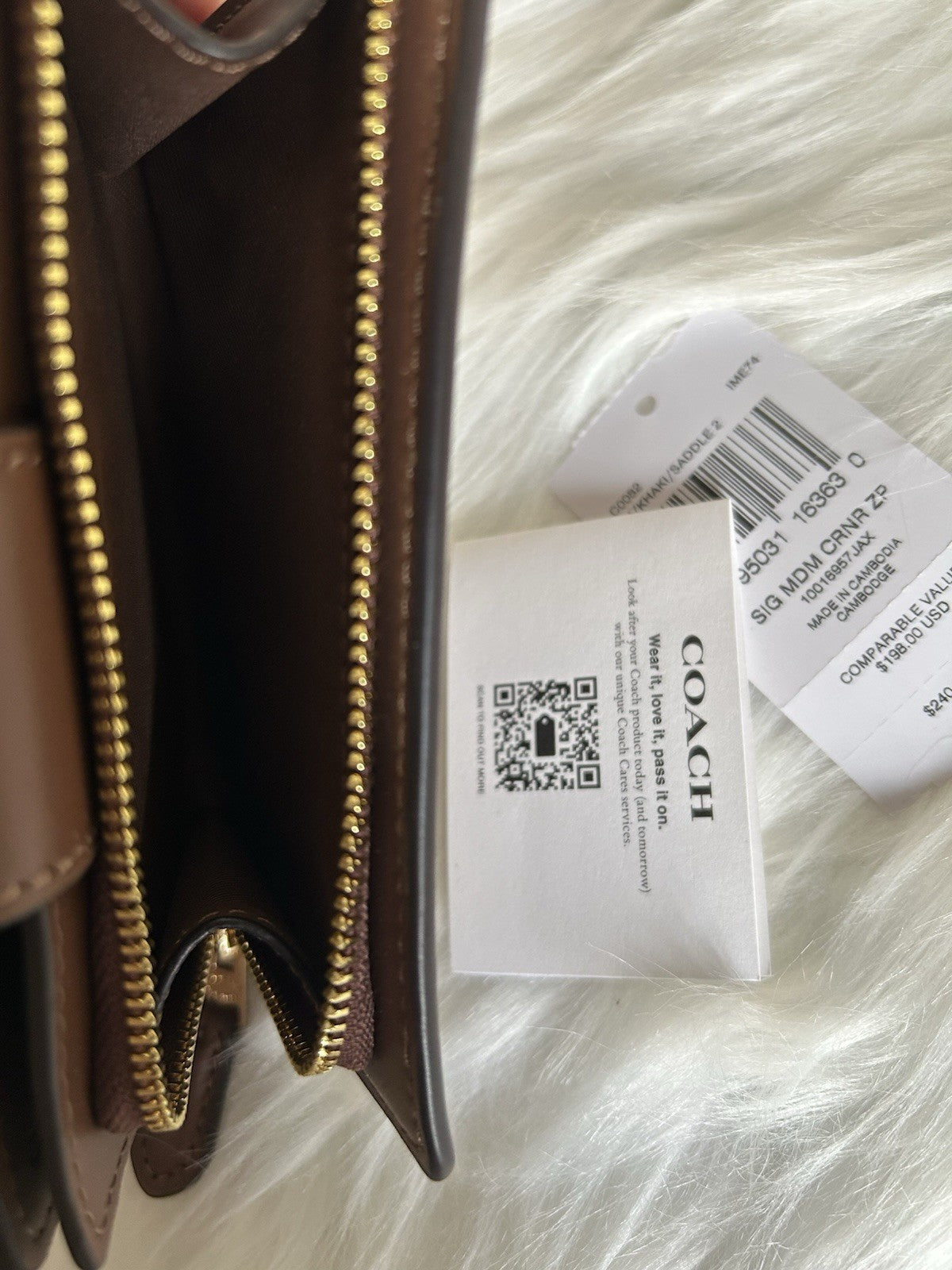 NWT Coach  Medium Corner Zip Wallet Signature Canvas Khaki Saddle 2
