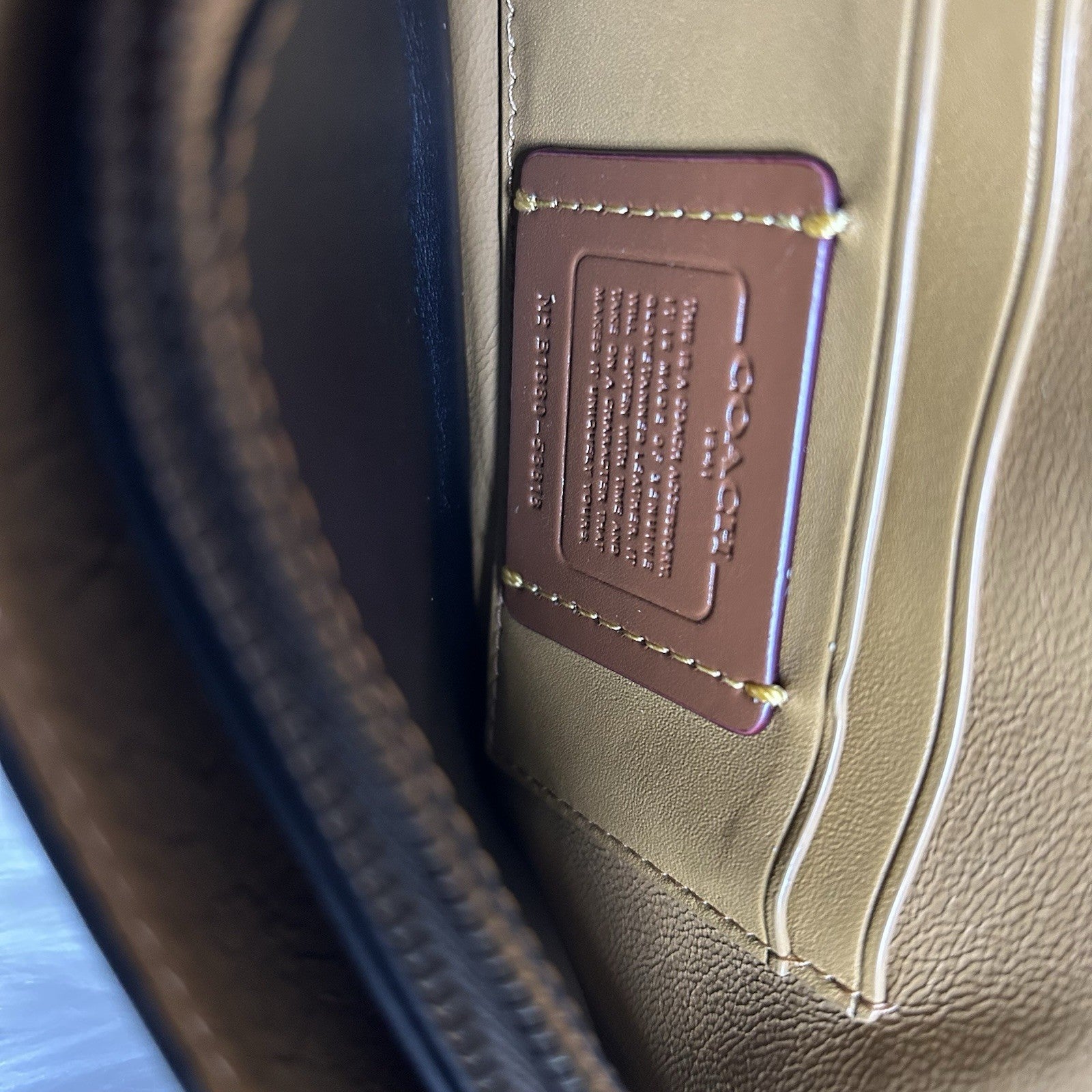 Coach Glovetanned Leather Black Wristlet Clutch GOOD