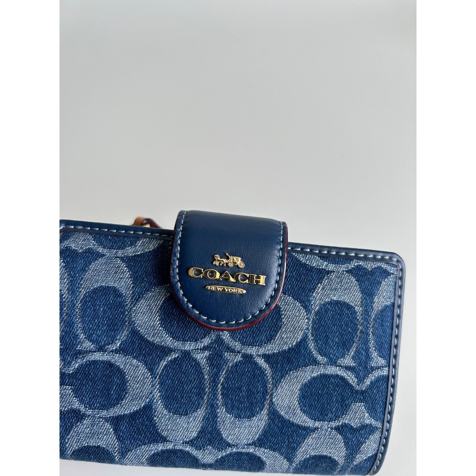 Coach Medium Corner Zip Wallet Navy Blue Signature Chambray Leather Excellent