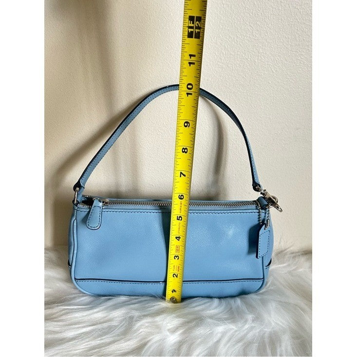 Coach Vintage Hamptons Light Blue Leather Hobo Bag Excellent