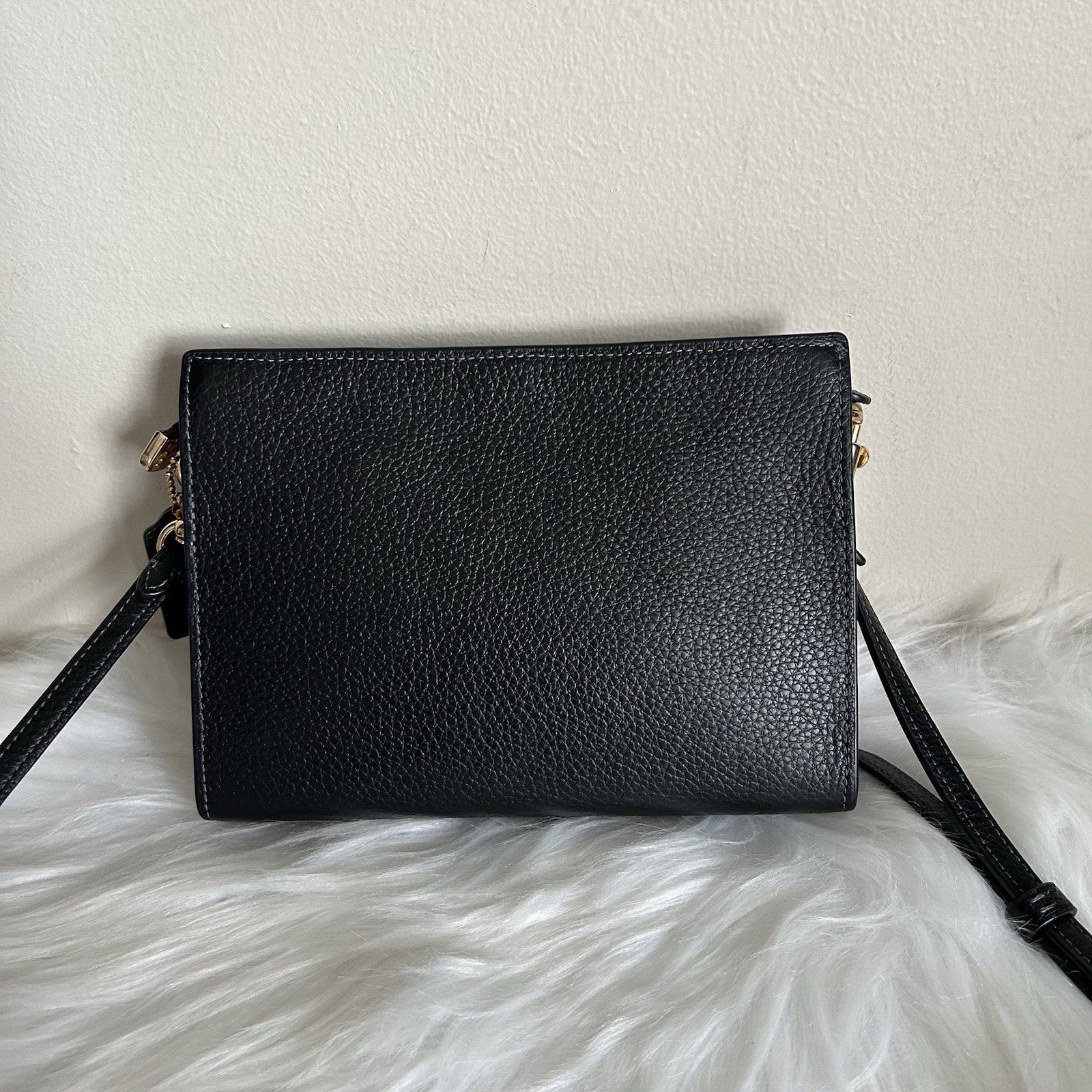 Coach Black Pebbled Leather Crossbody Bag Gold Hardware Slim Messenger