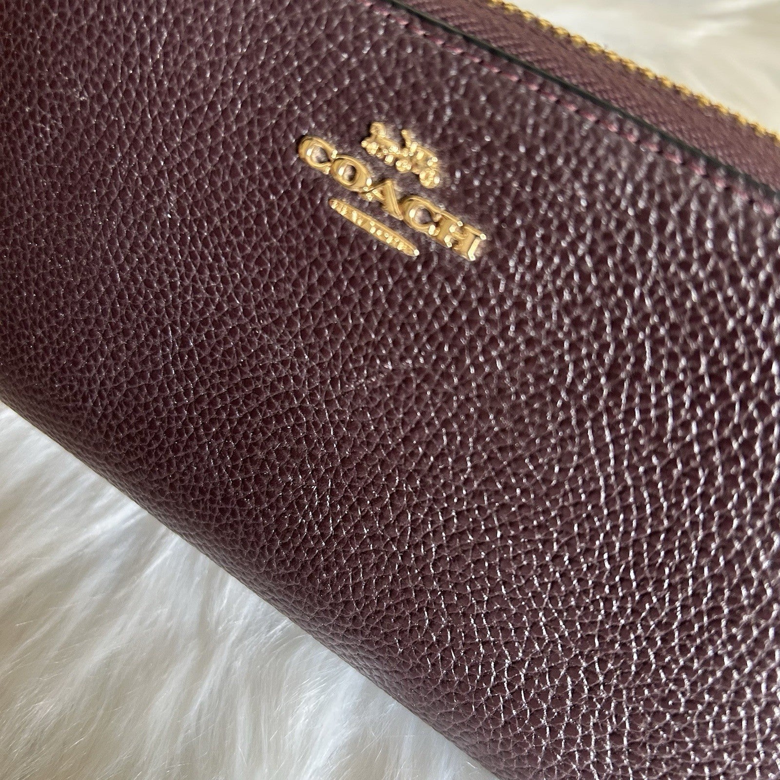 Coach Accordion Zip Dark Berry Pebbled Leather Wallet Excellent