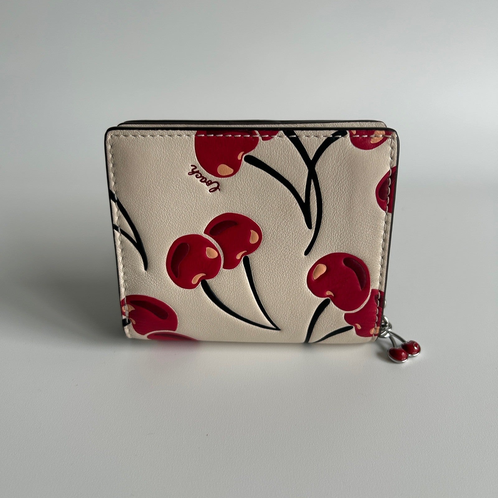 Coach Cherry Print Chalk White Crossgrain Leather Billfold Wallet Excellent