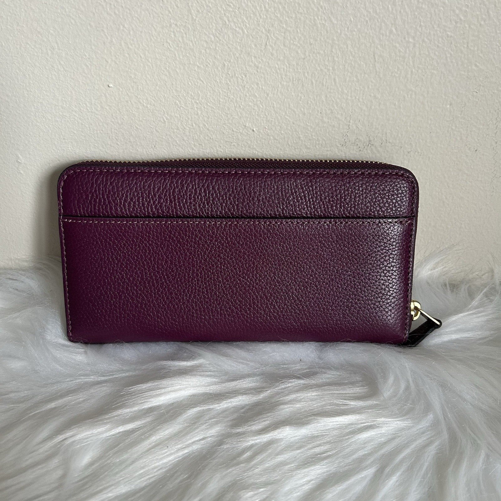Coach Accordion Zip Wallet Deep Berry Pebbled Leather Excellent