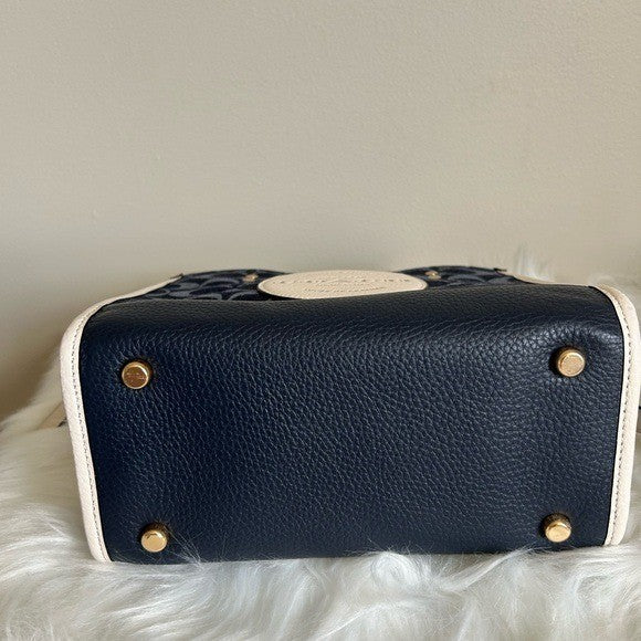 Coach Dempsey 22 Navy Chalk Signature Jacquard Leather Crossbody Bag Excellent