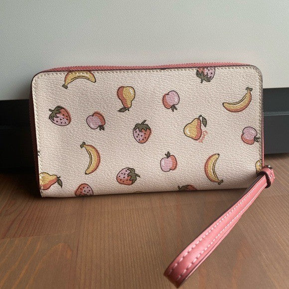 Coach Accordion Fruit Print Chalk White Leather Wallet Excellent