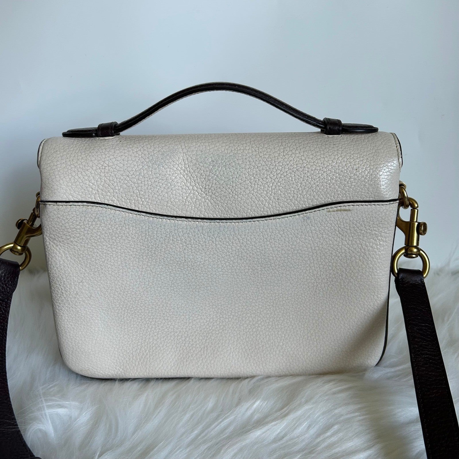Coach Cassie 19 Chalk White Pebbled Leather Crossbody Bag Fair
