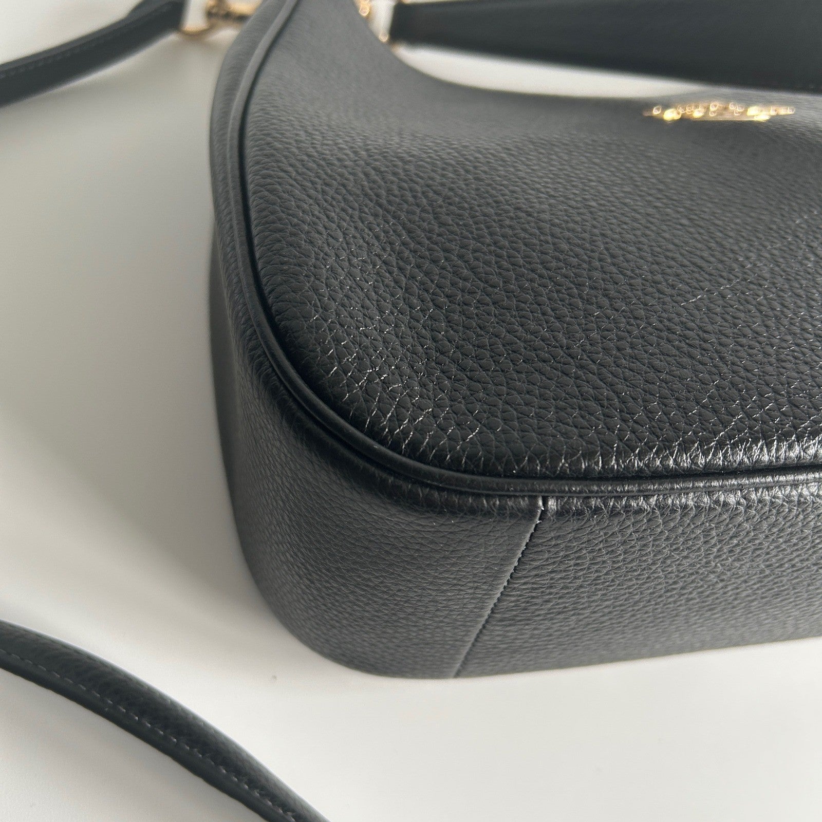 Coach Teri Hobo Black Pebbled Leather Shoulder Bag Excellent