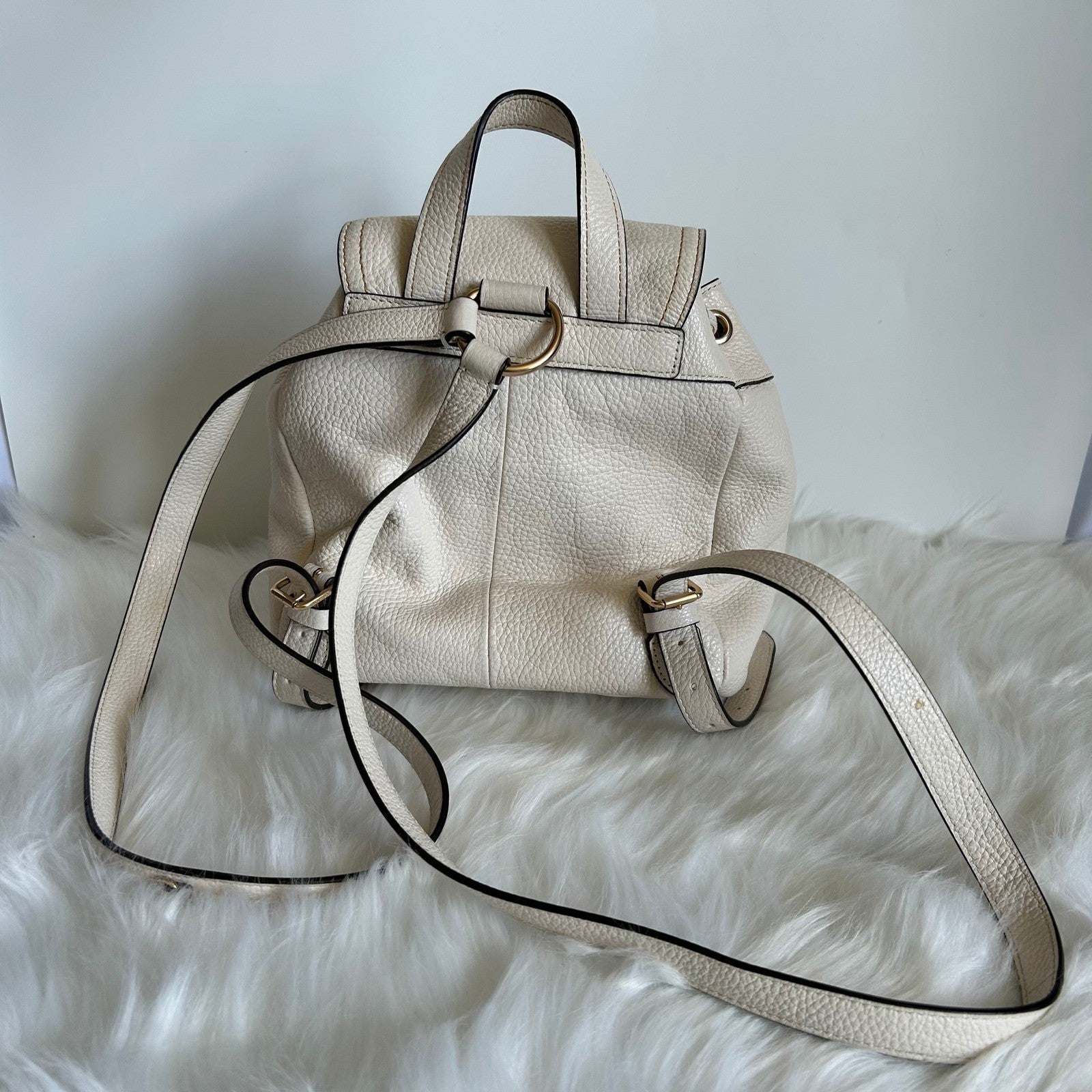 Coach Pennie Mini Backpack 22 Chalk White Pebbled Leather C4121 Good