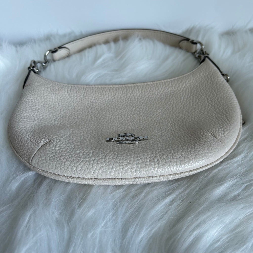 Coach Mini Payton Chalk White Pebbled Leather Hobo Bag Good