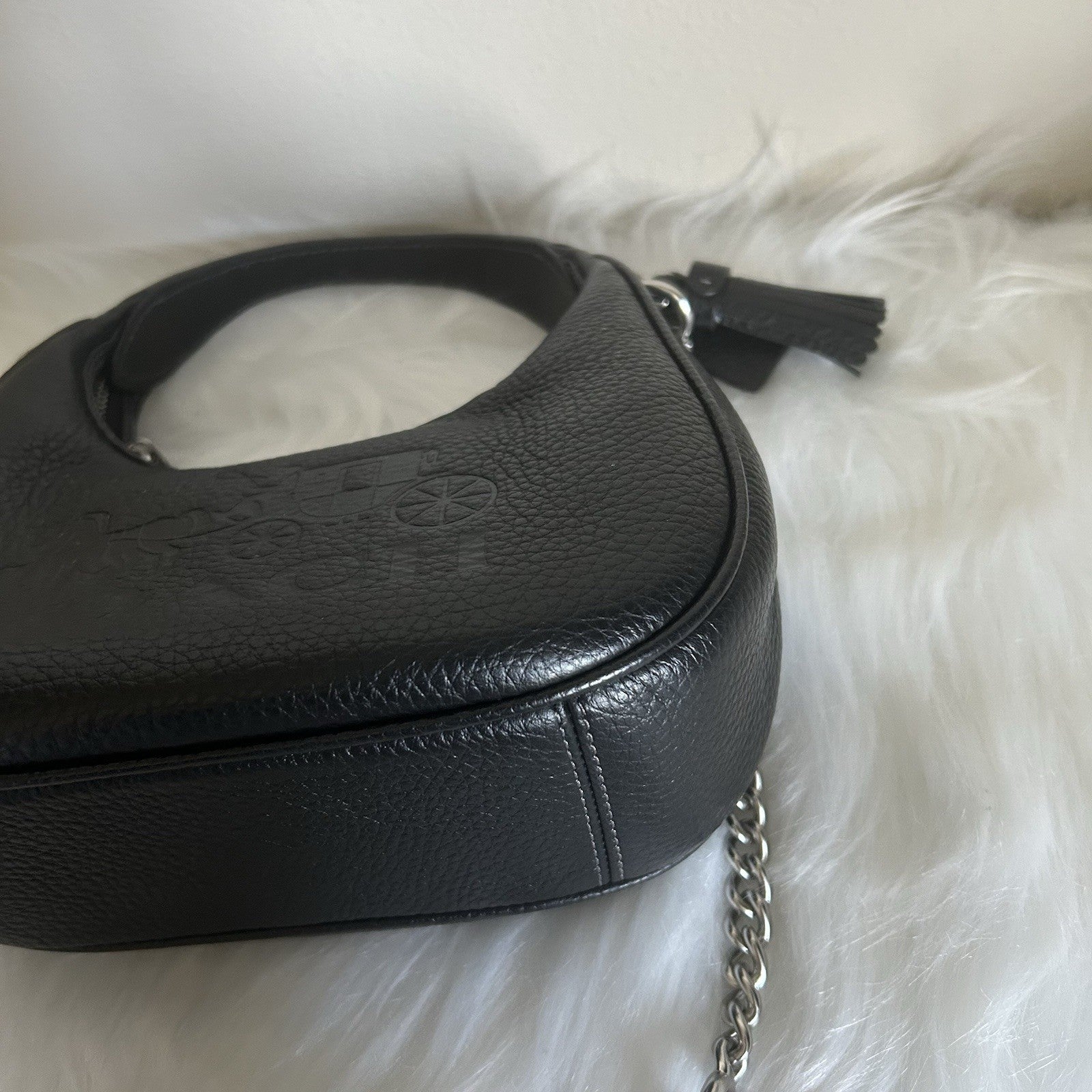 Coach Carmen Black Pebbled Leather Shoulder Bag Excellent