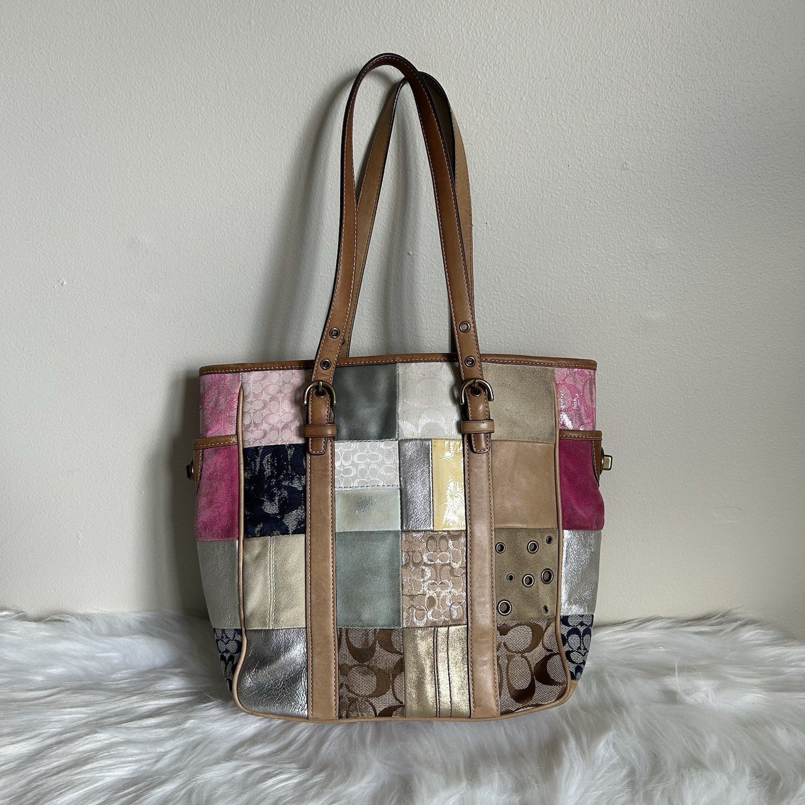 Coach Holiday Patchwork Multi Mixed Leather Tote Bag B06Q-10001 Good