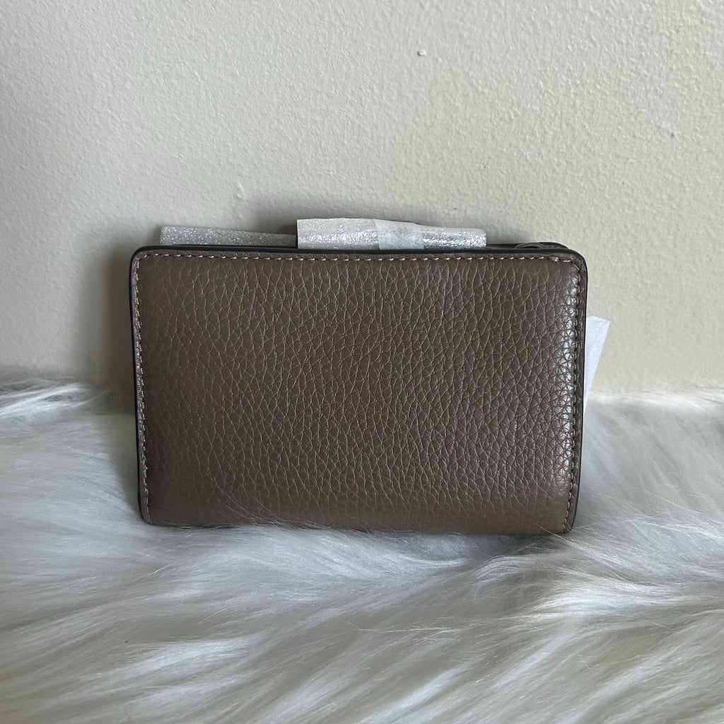 Coach Medium Corner Zip Wallet Pebbled Leather Dark Stone C8041 New