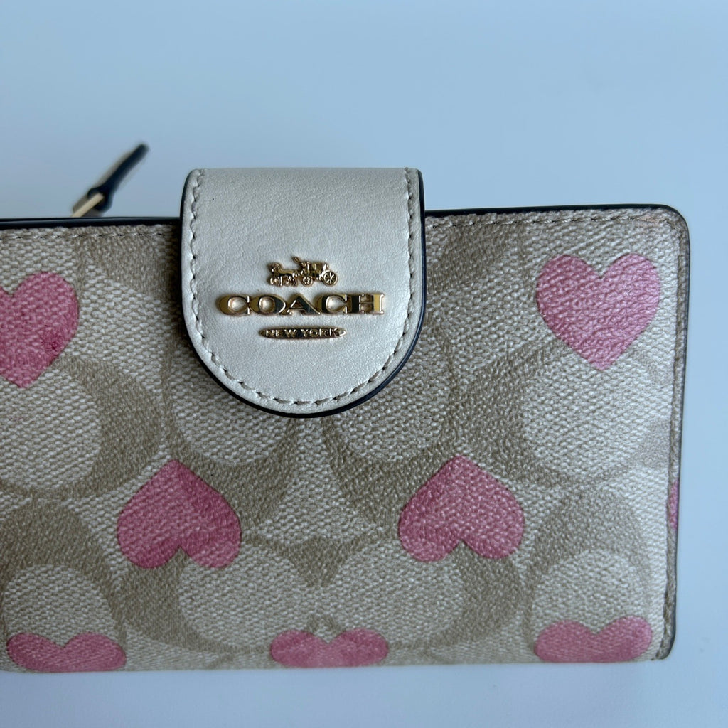 Coach Medium Corner Zip Wallet Khaki Pink Heart Signature Canvas Excellent