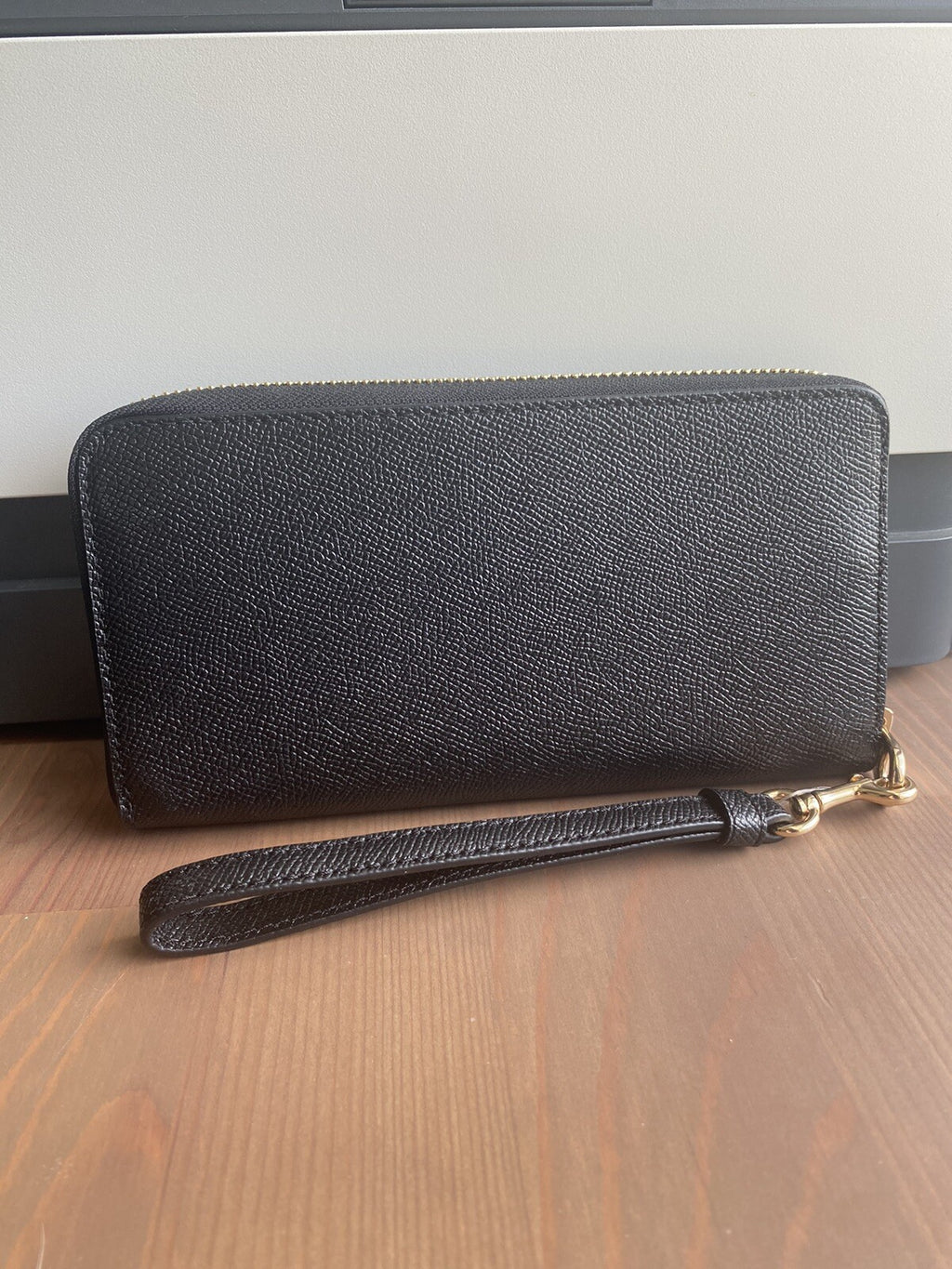 NWOT Coach Long Zip Around Wallet In Gold/Black