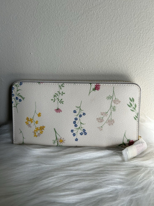 Coach Accordion Zip Wallet Chalk White Wildflower Print Floral Pebble Leather