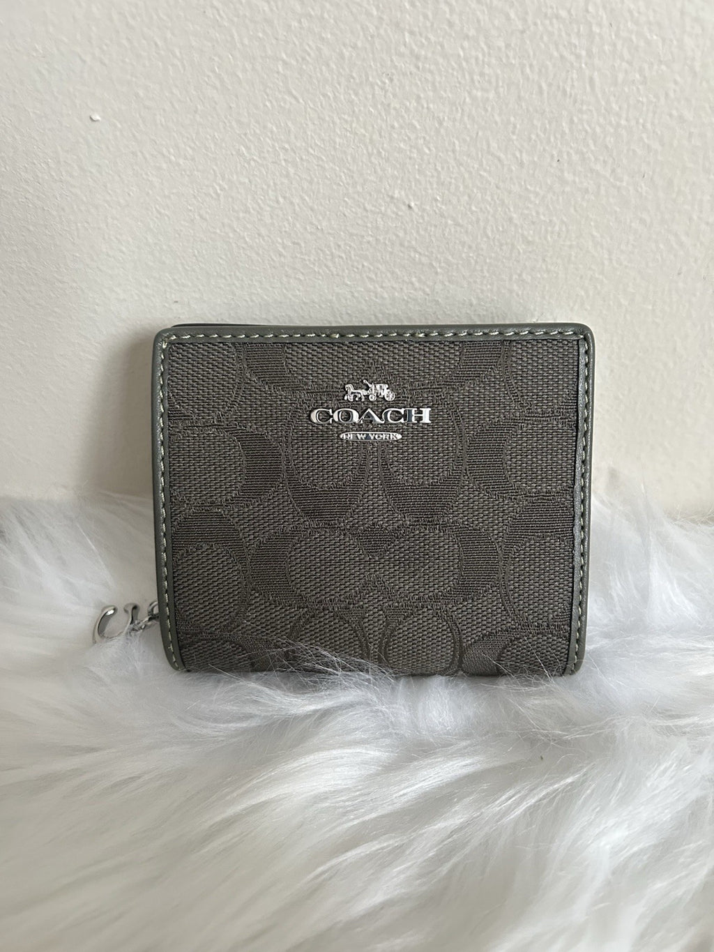 Coach Snap Wallet Olive Green Signature Canvas C3321 Excellent