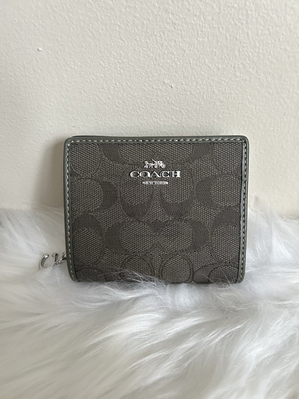 Coach Snap Wallet Olive Green Signature Canvas C3321 Excellent