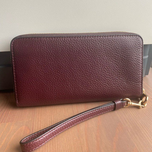 Coach Accordion Zip Cranberry Pebbled Leather Wristlet Wallet Excellent