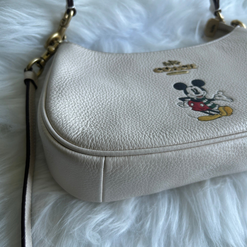 Coach Disney Mickey Chalk White Pebbled Leather Teri Shoulder Bag Excellent