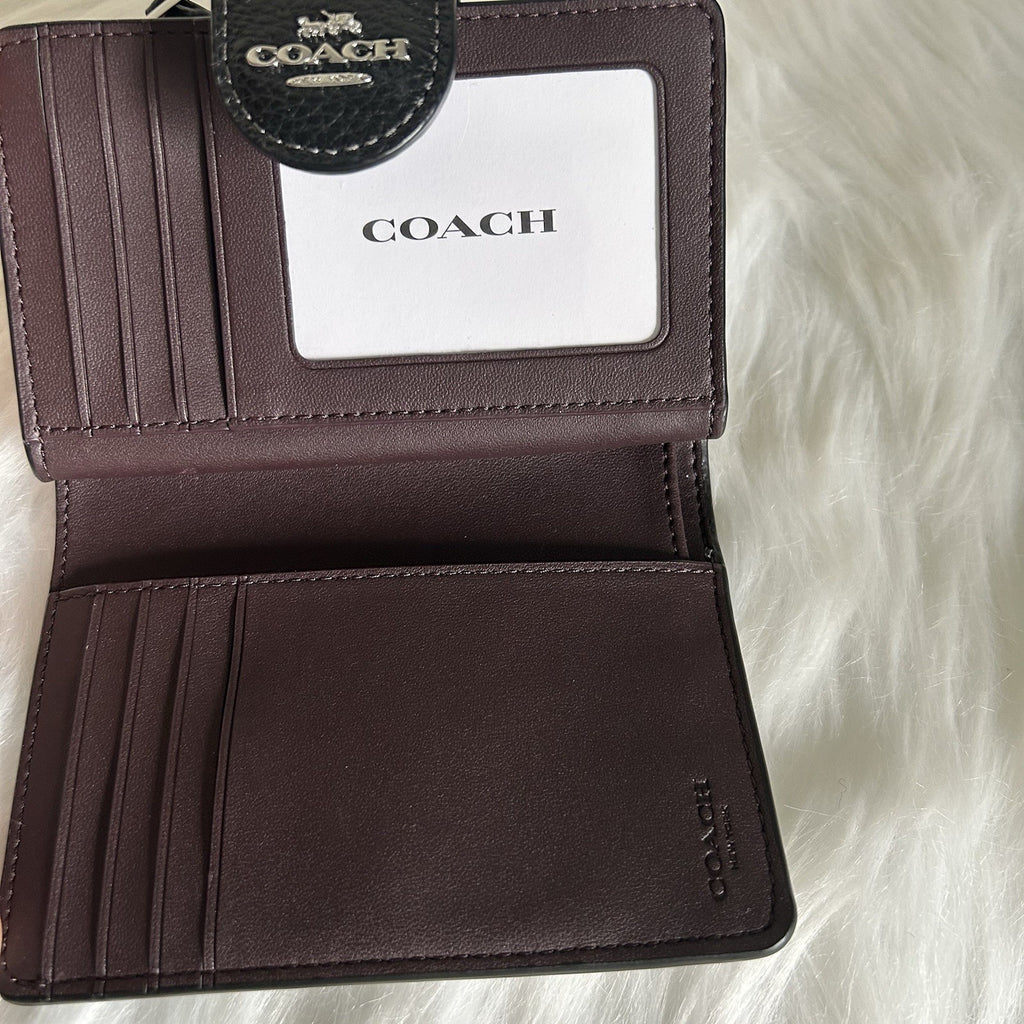 Coach Medium Corner Zip Black Pebbled Leather Wallet Excellent