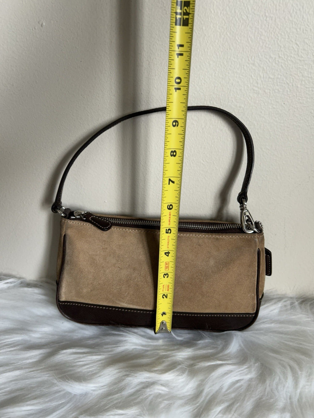 Coach Vintage Hampton Demi 7753 Tan Suede Brown Leather Baguette Bag Good