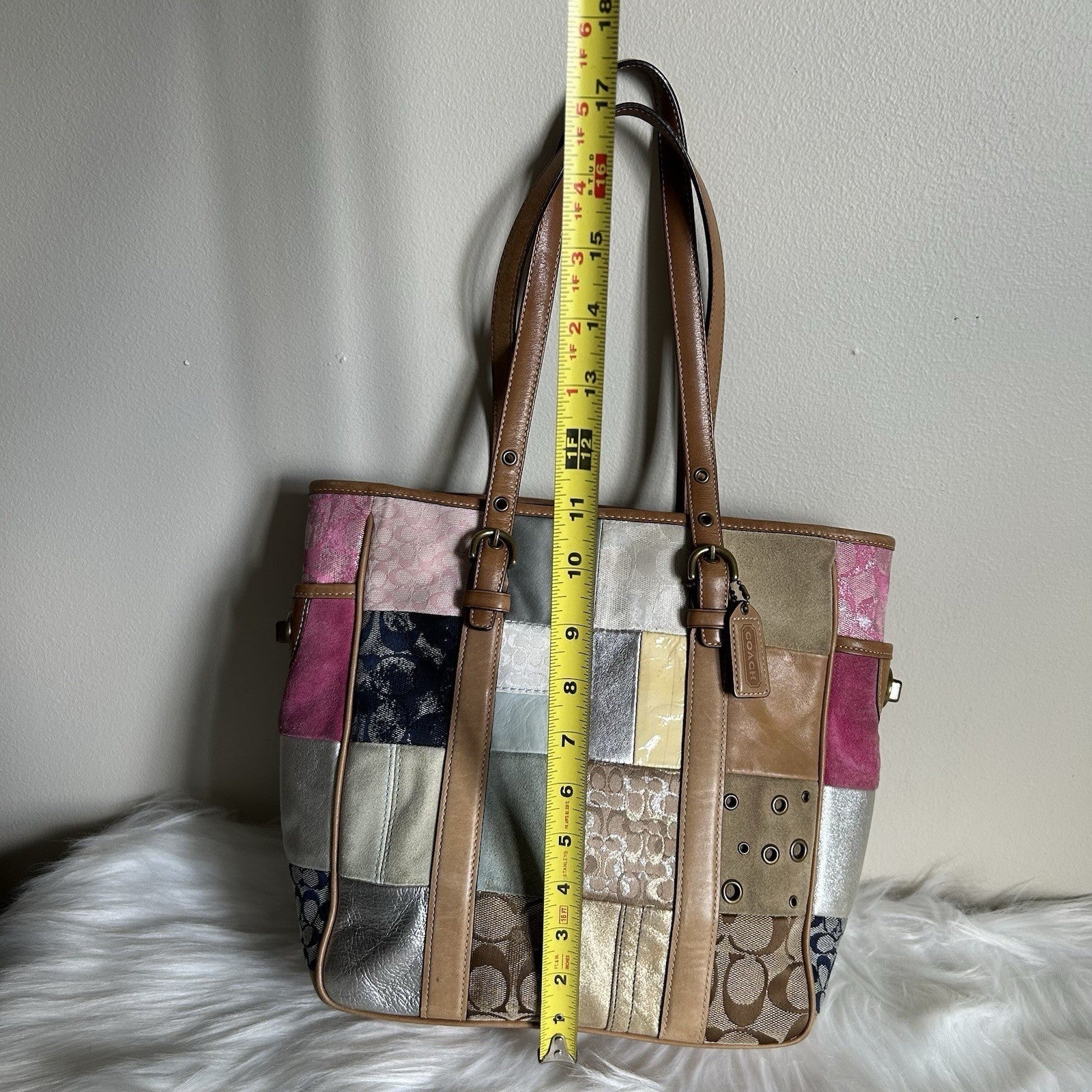 Coach Holiday Patchwork Multi Mixed Leather Tote Bag B06Q-10001 Good