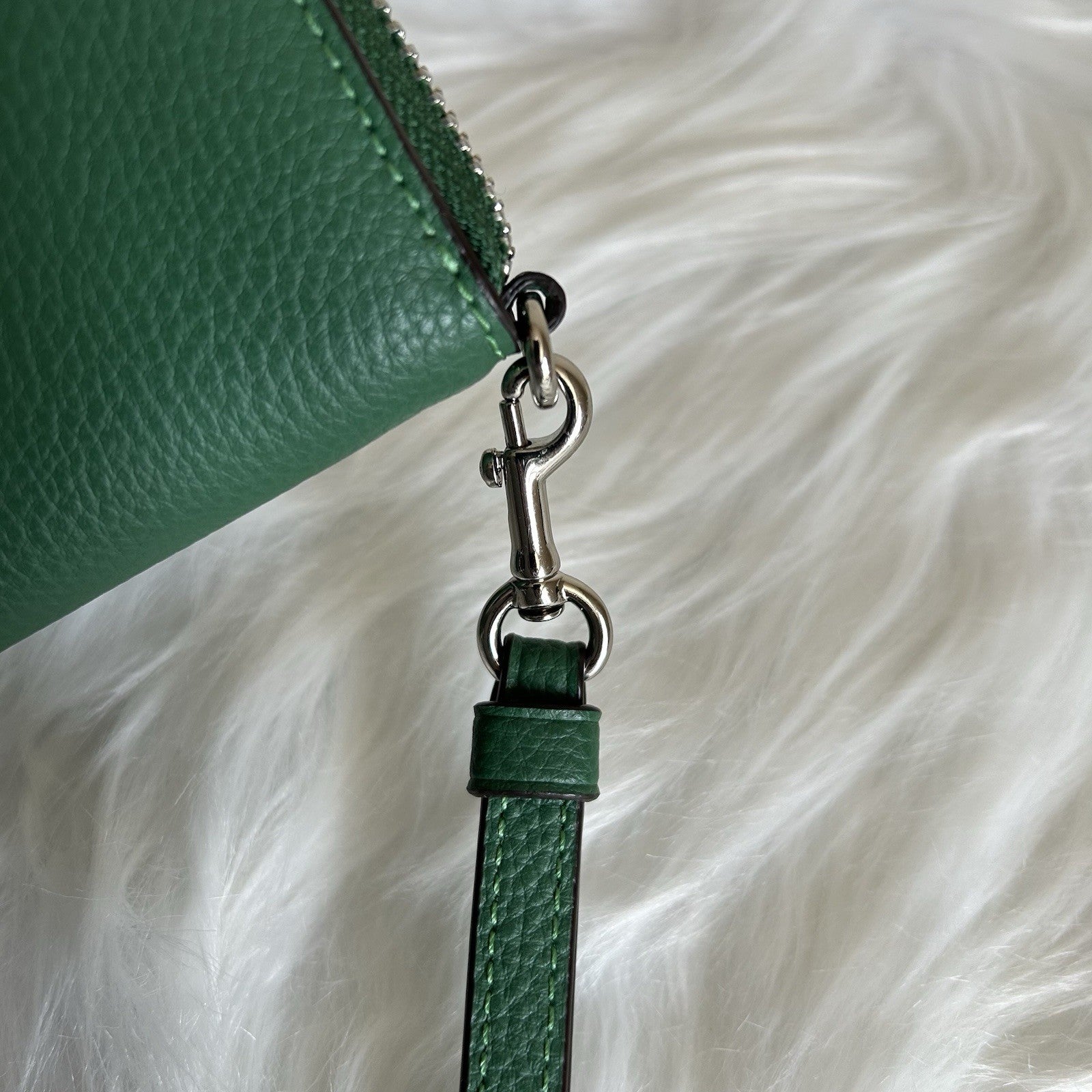 Coach Long Zip Around Wallet Green Pebbled Leather Wristlet C4451 Silver Tone
