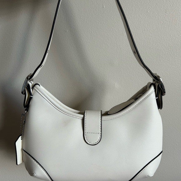 Coach Hamptons Hobo Chalk White Pebbled Leather Shoulder Bag Excellent