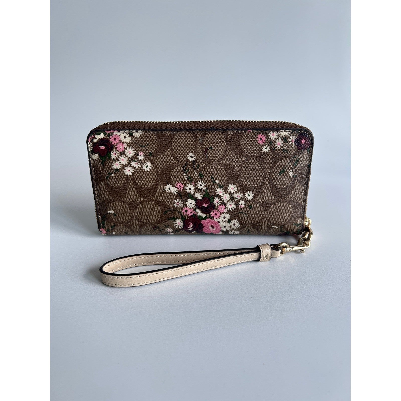 Coach Floral Signature Brown Pink Canvas Accordion Zip Wristlet Excellent