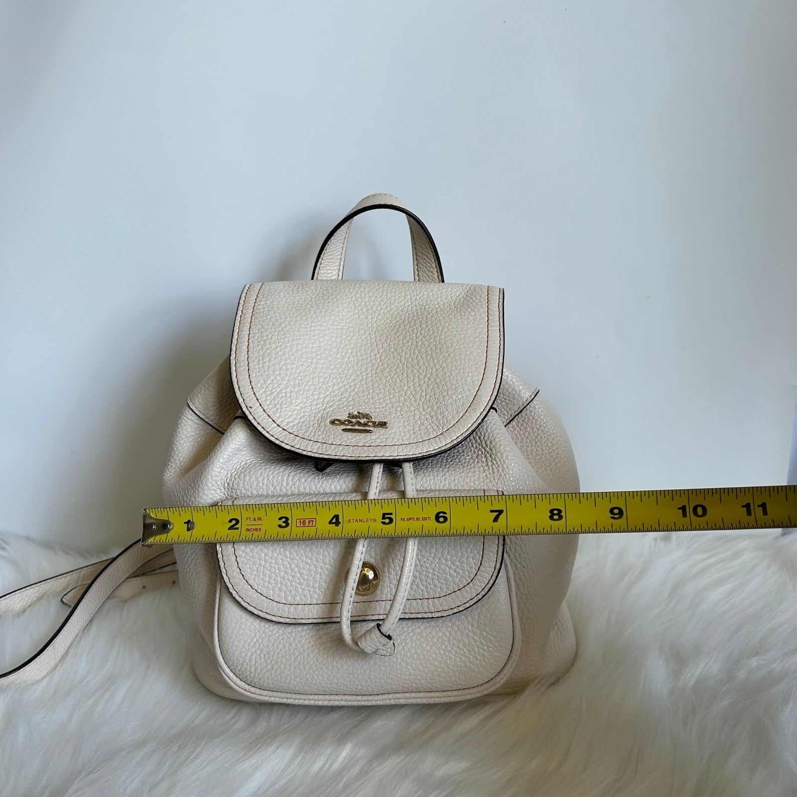 Coach Pennie Mini Backpack 22 Chalk White Pebbled Leather C4121 Good
