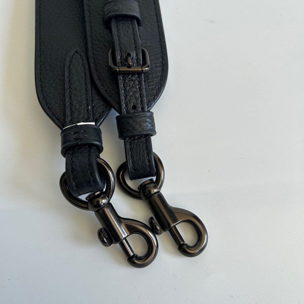Coach Adjustable Shoulder Strap Black Pebbled Leather Gunmetal Excellent