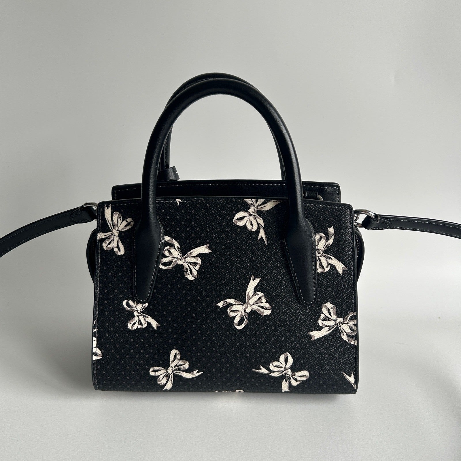 Coach Andrea Carryall Black Bow Print Leather Crossbody Bag CAA77 Excellent