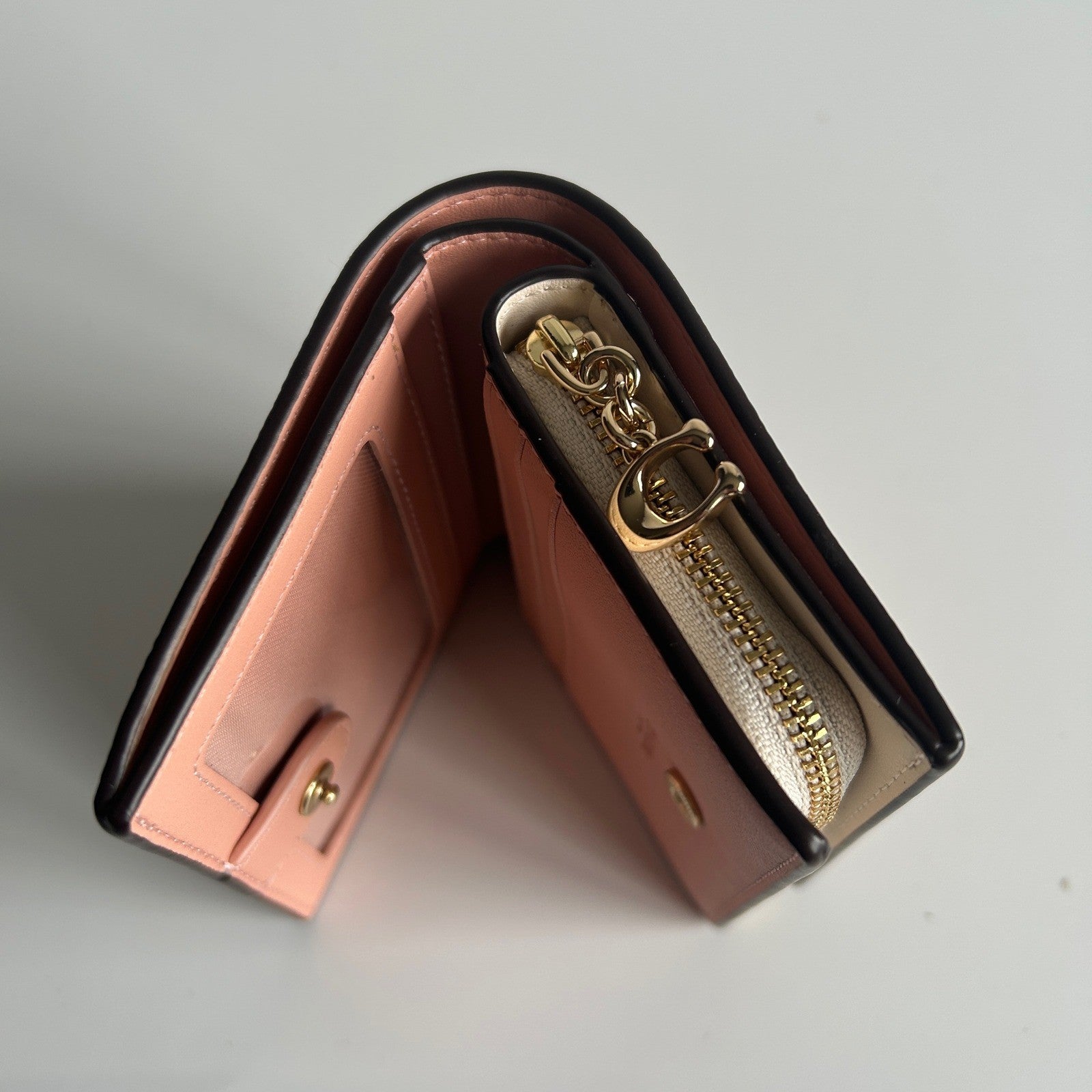 Coach Snap Wallet Chalk Taupe Floral Signature Canvas C8703 Excellent