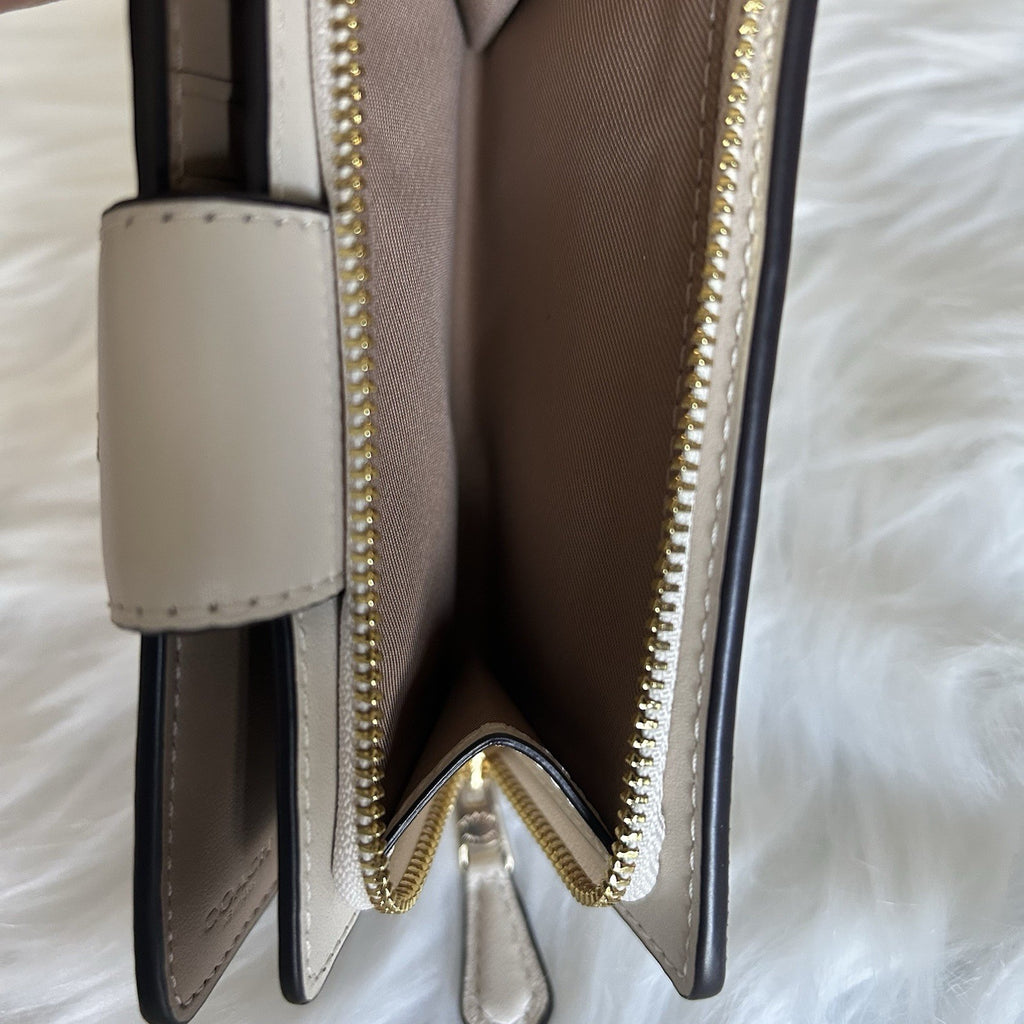 Coach Medium Corner Zip Wallet Chalk White Gold Glitter Star Bifold Leather