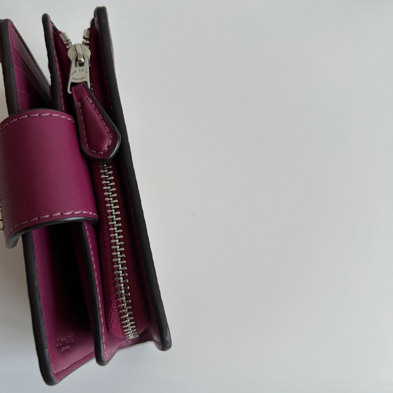 Coach Medium Corner Zip Wallet Khaki Fuchsia Floral Canvas Leather Excellent