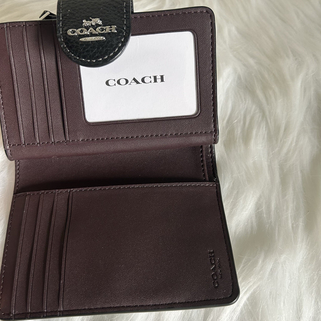 Coach Medium Corner Zip Black Pebbled Leather Wallet Excellent