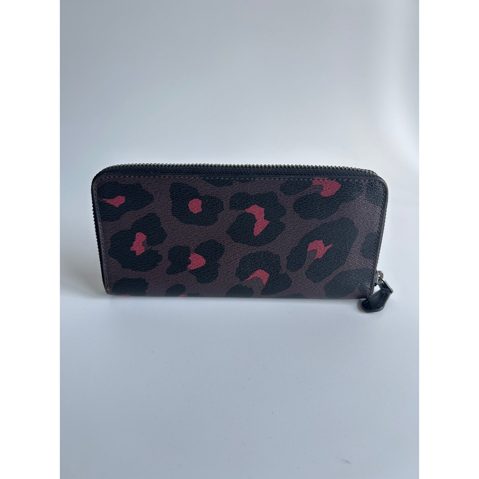 Coach Accordion Zip Brown Red Leopard Coated Canvas Wallet Excellent